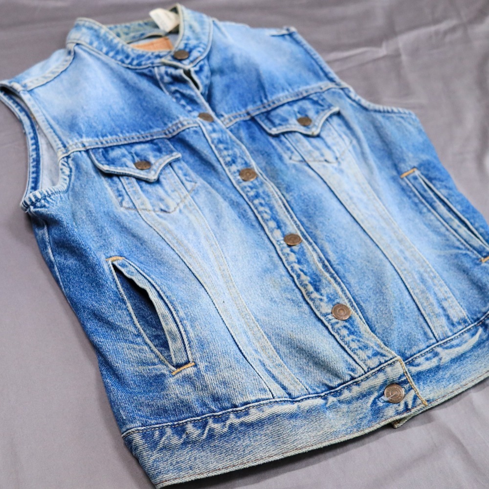 Levi Strauss Signature Denim Trucker Vest Women Size L Blue Faded Distressed Y2K - Picture 10 of 14
